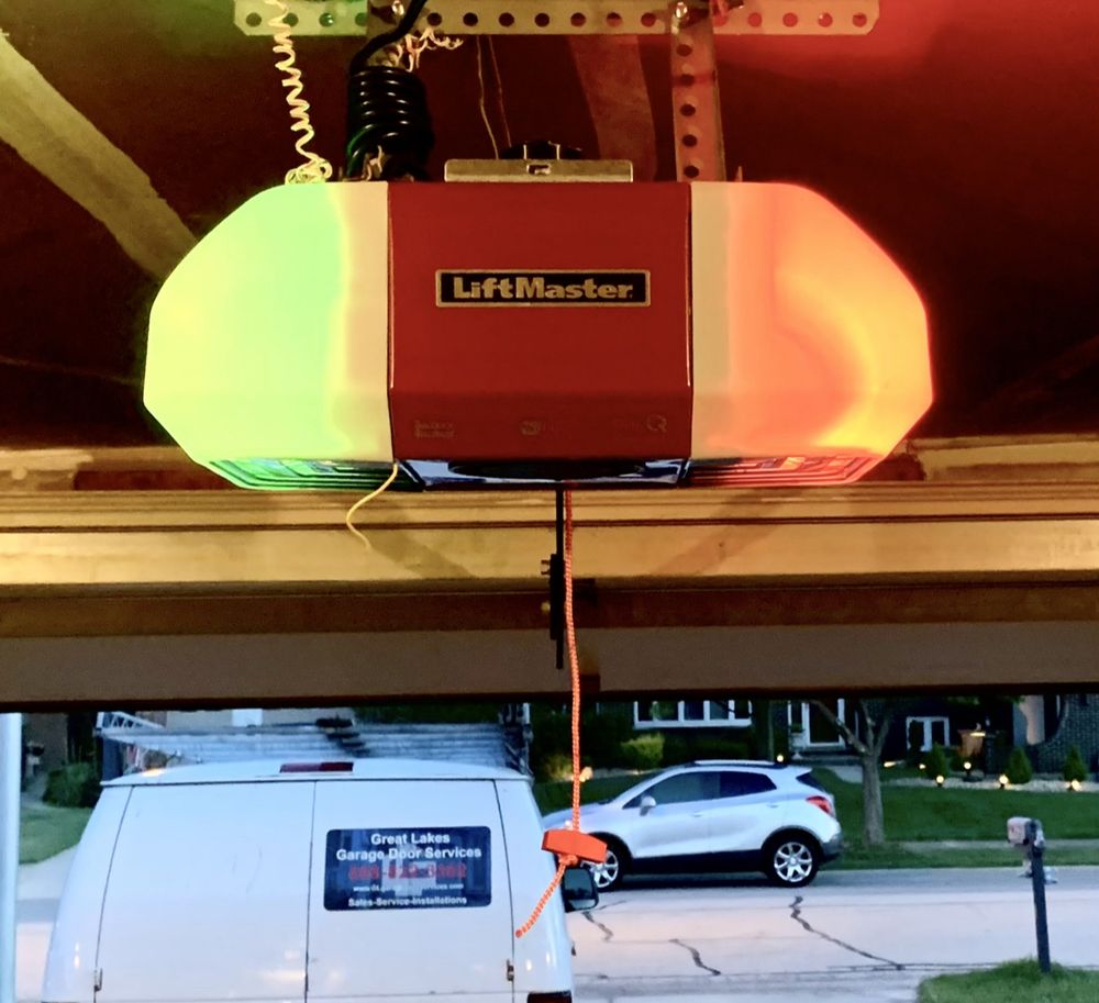 Great Lakes Garage Door Services - Garage Door Contractor in Chicago, IL