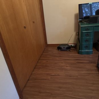 Abbey Floor & More - Simple little room where my dogs live - Flooring Near Me - Newport, Oregon Abbey Floor & More - Simple little room where my dogs live - Flooring Near Me - Newport, Oregon