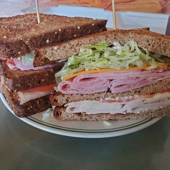 Berry Fields Cafe - Central club - Cafes Near Me - Centralia, Washington