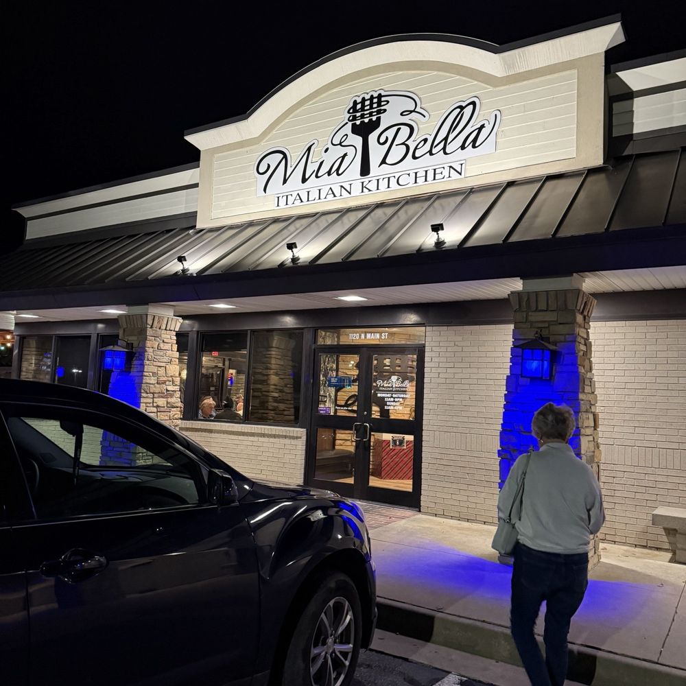 Mia Bella - Entrance - Italian Near Me - Miami, Oklahoma