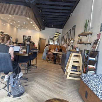 White Rock Coffee - University Park - seating - Coffee & Tea Near Me - Dallas, Texas