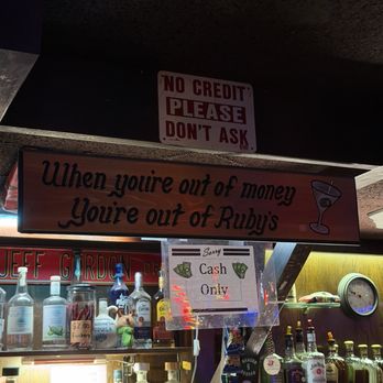 Ruby's - Pubs Near Me - Clovis, California