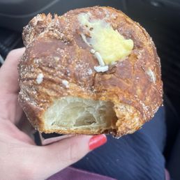 Cruffin
