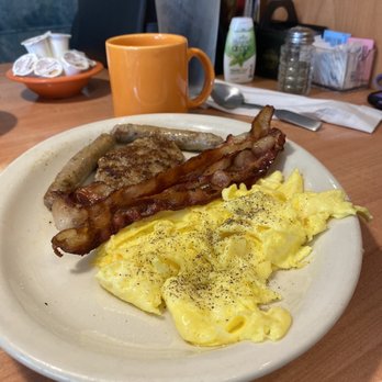 Village Inn Pensacola Fl Christmas Day 2022 Village Inn - 15 Photos & 42 Reviews - American (Traditional) - 1590 E 9  Mile Rd, Pensacola, Fl - Restaurant Reviews - Phone Number - Menu