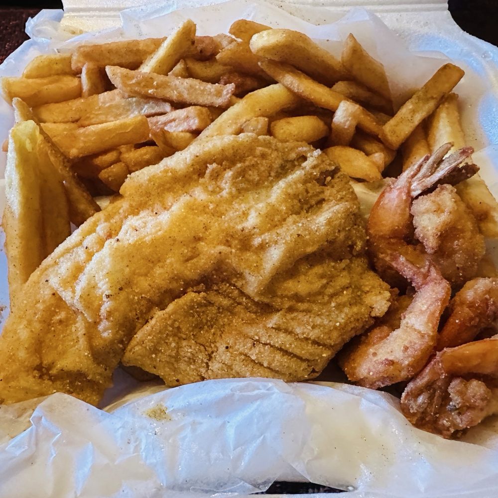 Snapper's Fish & Chicken - Tilapia & Shrimp Mixed Platter. - Chicken Wings Near Me - Lantana, Florida Snapper's Fish & Chicken - Tilapia & Shrimp Mixed Platter. - Chicken Wings Near Me - Lantana, Florida