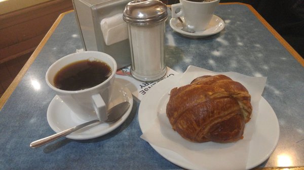 Caldense Bakery by null