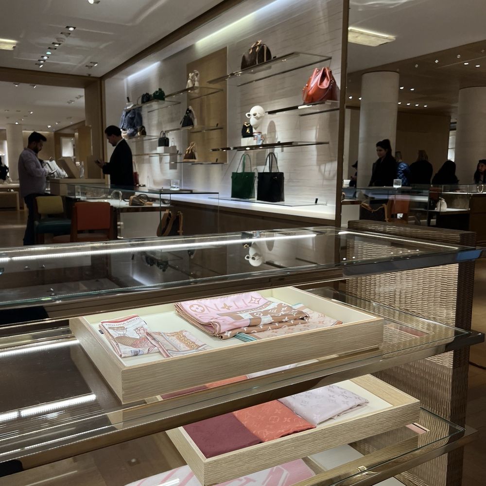 Louis Vuitton - Leather Goods Near Me - Paris, 75 Louis Vuitton - Leather Goods Near Me - Paris, 75