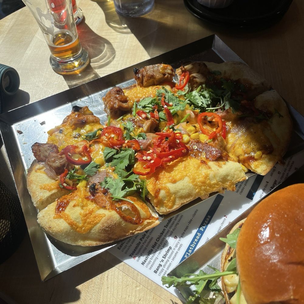 Mammoth Brewing - Bbq chicken flatbread pizza - Breweries Near Me - Mammoth Lakes, California Mammoth Brewing - Bbq chicken flatbread pizza - Breweries Near Me - Mammoth Lakes, California