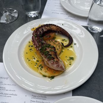 Quinto - Pulpo a La Plancha, Papas Confitadas, Pimentón - Steakhouses Near Me - Miami, Florida Quinto - Pulpo a La Plancha, Papas Confitadas, Pimentón - Steakhouses Near Me - Miami, Florida