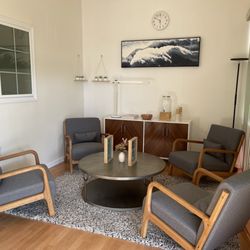 Lucky Foot Relaxation - De Anza Blvd - Waiting area