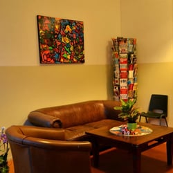 Dutch Courses Amsterdam - Sit nicely on the couch for the Dutch conversation