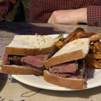 Nine-Eleven Tavern - The bessssstttt corn beef we've ever had! - Pubs Near Me - Buffalo, New York