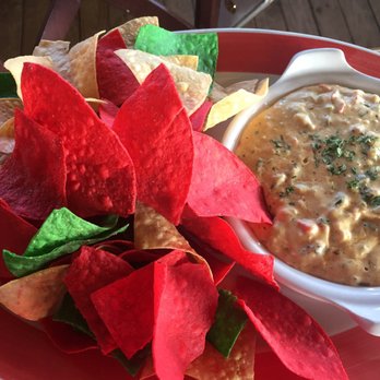 Surf Hut - shrimp and crab dip and chips - Seafood Near Me - Destin, Florida