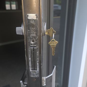 Woody the Locksmith - Commercial lock rekey - Keys & Locksmiths Near Me - Meriden, Connecticut Woody the Locksmith - Commercial lock rekey - Keys & Locksmiths Near Me - Meriden, Connecticut