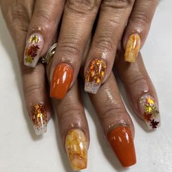 E Nails