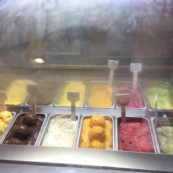El Pan Dulce - Gelato!!! 6 USD for two scoops!