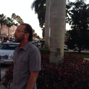 Mizner Park - Selfie - Shopping Centers Near Me - Boca Raton, Florida