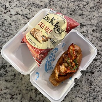 Garbo's Lobster Truck - Connecticut Style lobster roll - Food Trucks Near Me - Austin, Texas