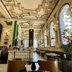 Amador Club - Beautiful interior.