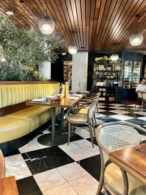 Carlino Restaurant by null