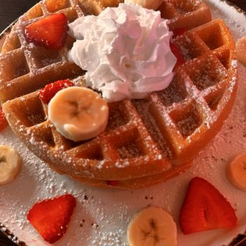 Madres Brunch - Breakfast & Brunch Near Me - Long Beach, California