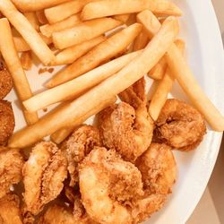 LoneStar - Shrimp and fries