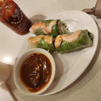 Pho Oh Tasty - Spring Roll, fresh and taste the sauce is not the greatest but still good. - Vietnamese Near Me - Orange, California
