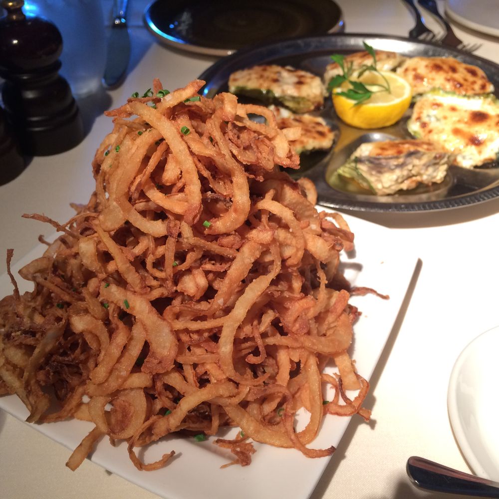 Buckeye Roadhouse - huge pile of onion strings - American Near Me - Mill Valley, California