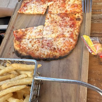 Finney's Crafthouse - Orange - Kids pizza - New American Near Me - Orange, California Finney's Crafthouse - Orange - Kids pizza - New American Near Me - Orange, California