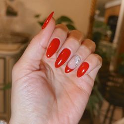 She Nail - An overlay of gel was used