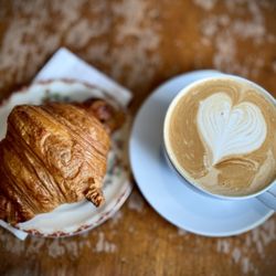 CoCo & Blu - Large latte and croissant