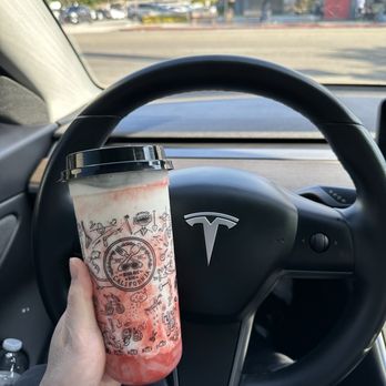 Boba Ave Express - Strawberry yogurt blended with lychee jelly - IG @bougiefoodieboi - Bubble Tea Near Me - Arcadia, California Boba Ave Express - Strawberry yogurt blended with lychee jelly - IG @bougiefoodieboi - Bubble Tea Near Me - Arcadia, California