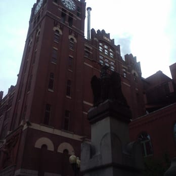 Budweiser Brewery Experience - One of the most photographed spots in all of St. Louis - Beer Tours Near Me - Saint Louis, Missouri Budweiser Brewery Experience - One of the most photographed spots in all of St. Louis - Beer Tours Near Me - Saint Louis, Missouri