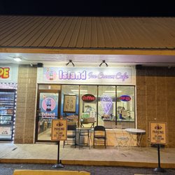 Island Ice Cream Cafe - The outside