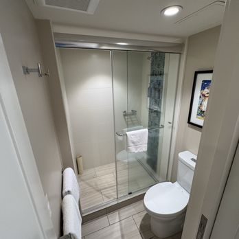 Sheraton Kauai Resort - Bathroom - room 7103 - Hotels Near Me - Kauai, Hawaii Sheraton Kauai Resort - Bathroom - room 7103 - Hotels Near Me - Kauai, Hawaii