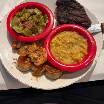 Dick's Last Resort - Pigeon Forge - Steak n shrimp - American Near Me - Pigeon Forge, Tennessee