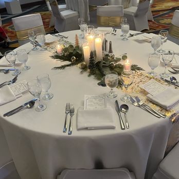 Iris Events - Table setup with beautiful table centerpiece - Balloon Services Near Me