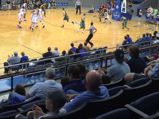 UNO Lakefront Arena by null