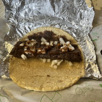Tacotote - Barbacoa taco on corn tortilla. - Mexican Near Me - El Paso, Texas Tacotote - Barbacoa taco on corn tortilla. - Mexican Near Me - El Paso, Texas