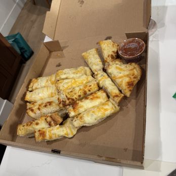 Blondie's - Cheesey Bread - Pizza Near Me - Sunriver, Oregon Blondie's - Cheesey Bread - Pizza Near Me - Sunriver, Oregon