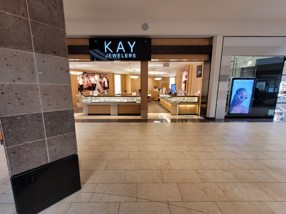 KAY JEWELERS Updated August 2024 15 Photos & 63 Reviews Brea Mall