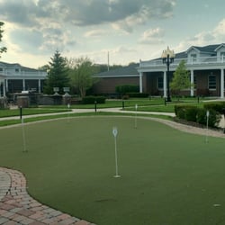 The Cottages of New Lenox - Golf anyone?