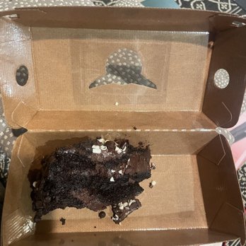 Taco Mac - Triple threat chocolate cake - American Near Me - Newnan, Georgia Taco Mac - Triple threat chocolate cake - American Near Me - Newnan, Georgia