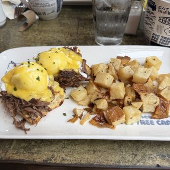 Fig Tree Cafe - Short Rib Benedict - Breakfast & Brunch Near Me - San Diego, California