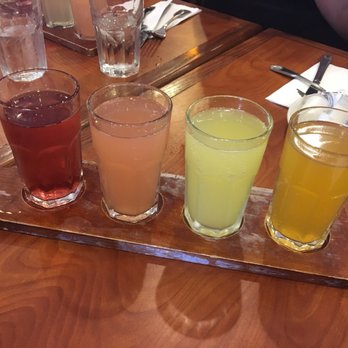 Broken Yolk Cafe - Breakfast & Brunch Near Me - La Quinta, California Broken Yolk Cafe - Breakfast & Brunch Near Me - La Quinta, California