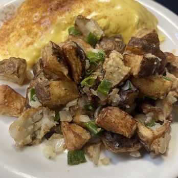 Cinnamon's Restaurant - Crab Benedict - Pancakes Near Me - Kailua, Hawaii Cinnamon's Restaurant - Crab Benedict - Pancakes Near Me - Kailua, Hawaii