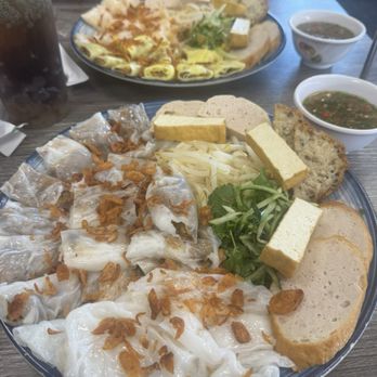 Thien Huong - Special 1 combo ( ground pork and fried onion) - Vietnamese Near Me - San Diego, California