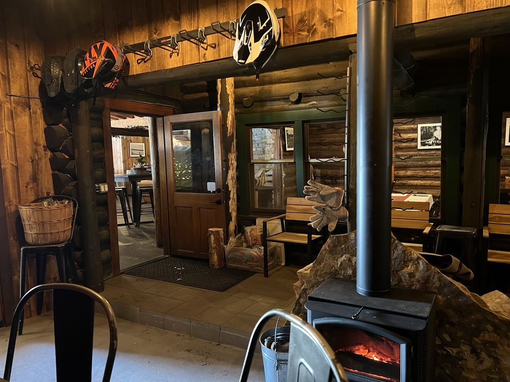 Social spots from Elk Lake Resort