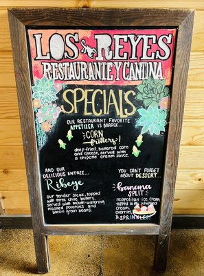 Los Reyes Restaurante Y Cantina by null
