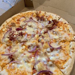 Kickin Chicken Pizza
